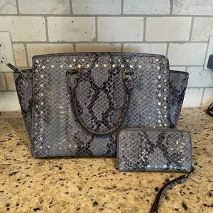 MICHAEL KORS Selma Large Satchel‎ with Matching Wallet!